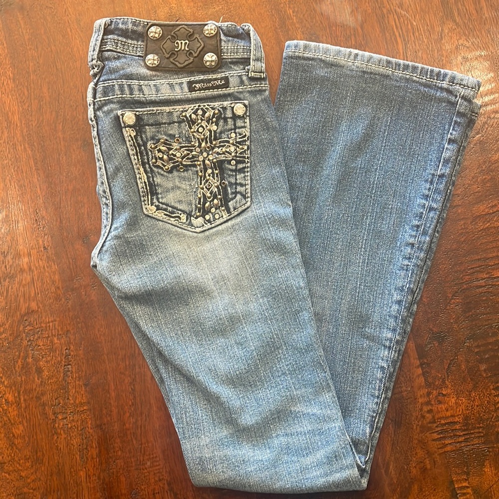 Miss Me girls 10 medium wash cross pockets bling